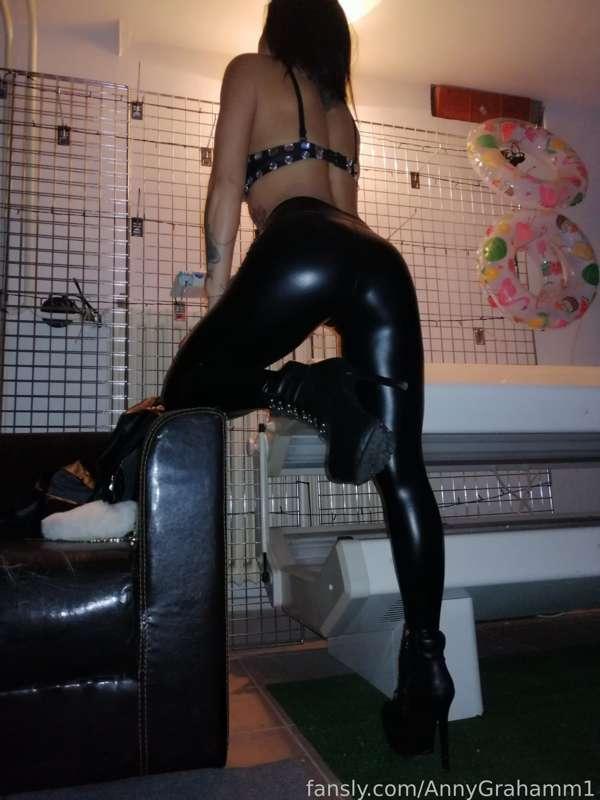 annygrahamm1 image #0