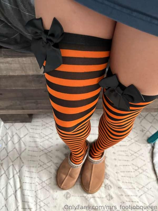mrs_footjobqueen image #14