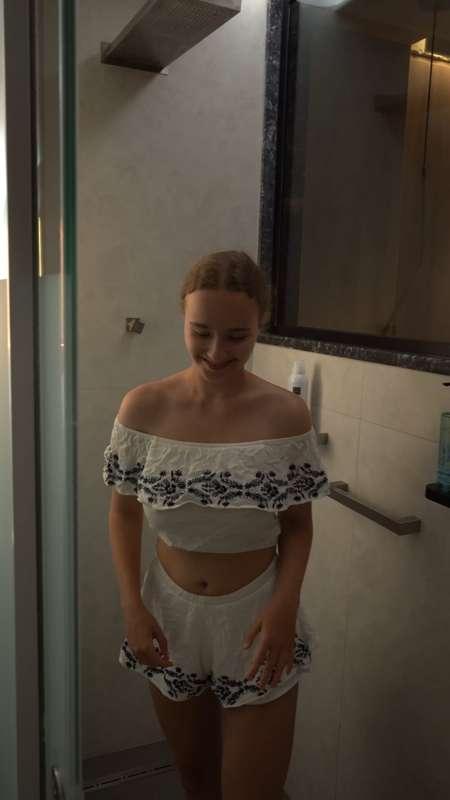 Sexy Dry vs. Wet in the shower🚿😁