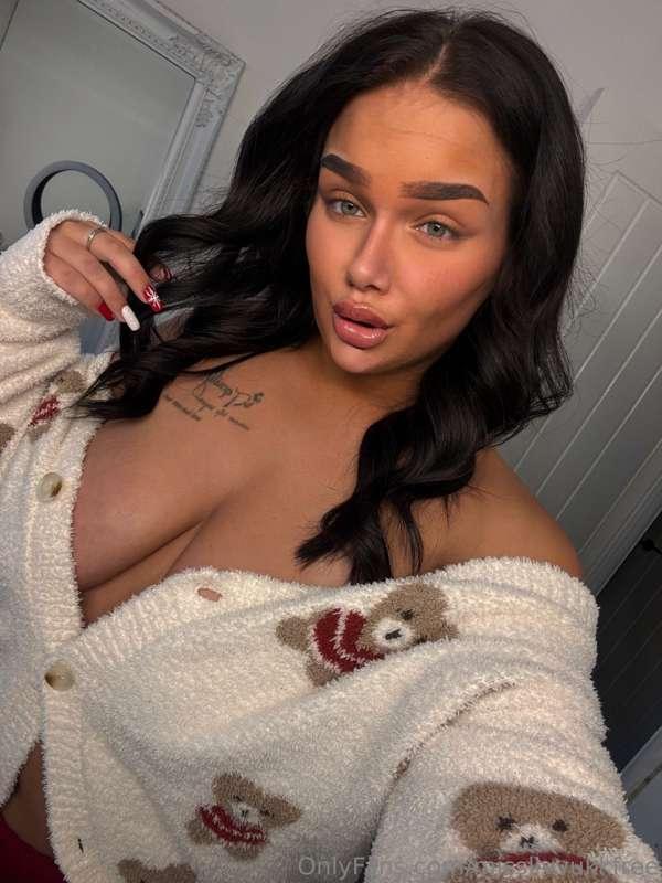 Sweet but naughty 😏 