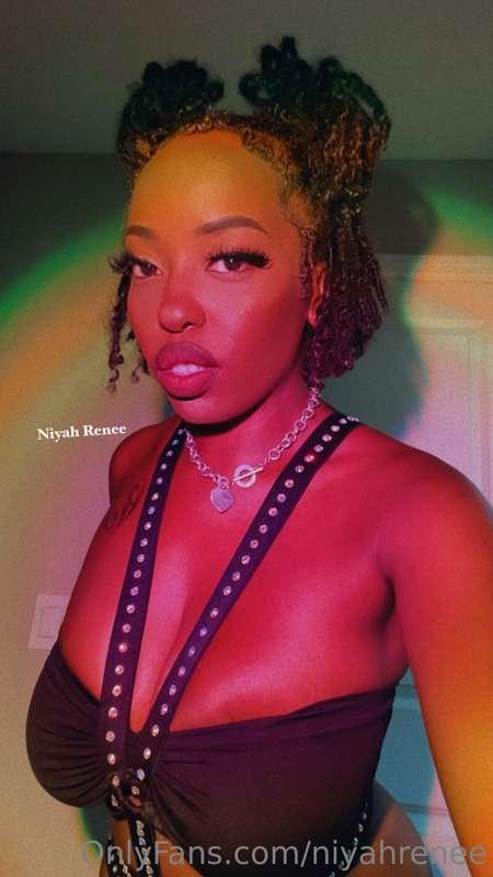niyahrenee image #0