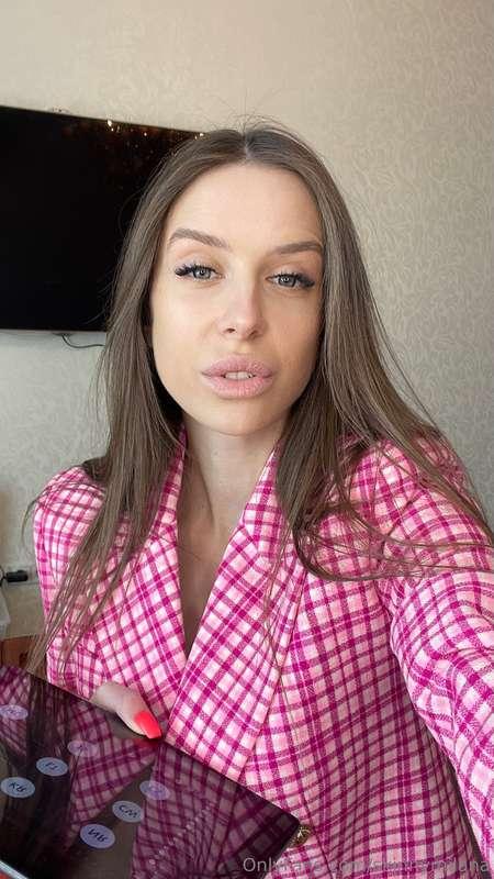 Getting ready to leave the house in my favorite pink jacket ..