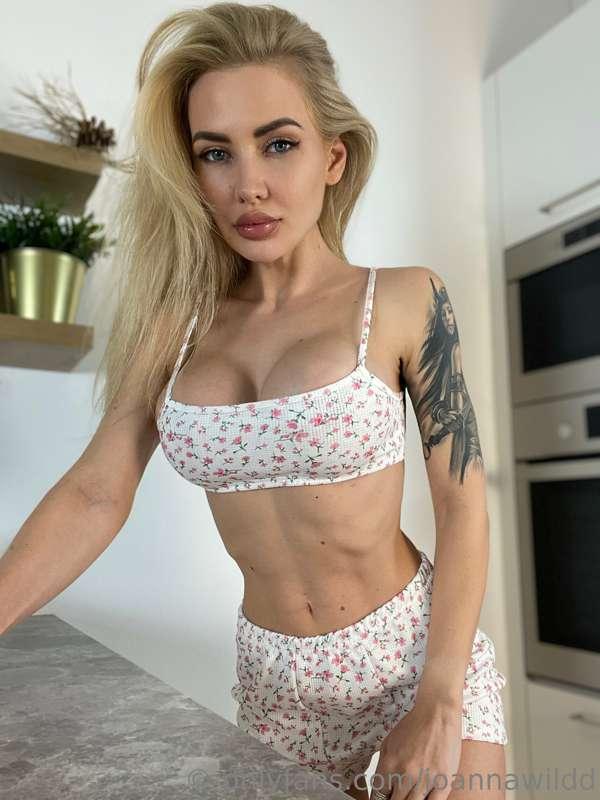 I like to drink tea in the morning, how do you start your mo..
