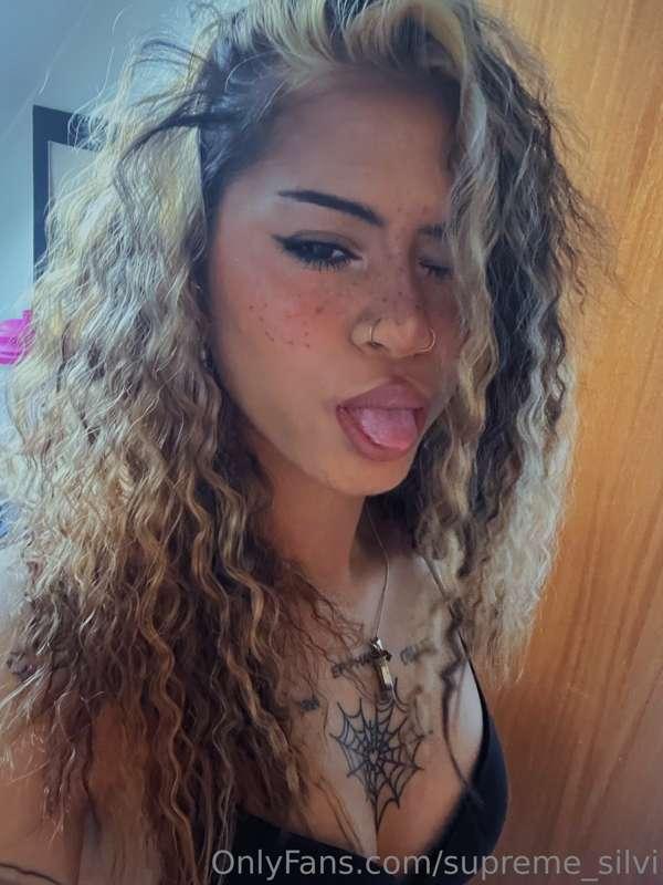 Challange to look only on my eyes😏😆
