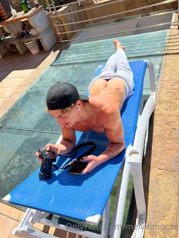 *BTS*
Trying to work against those tan lines any chance I ge..