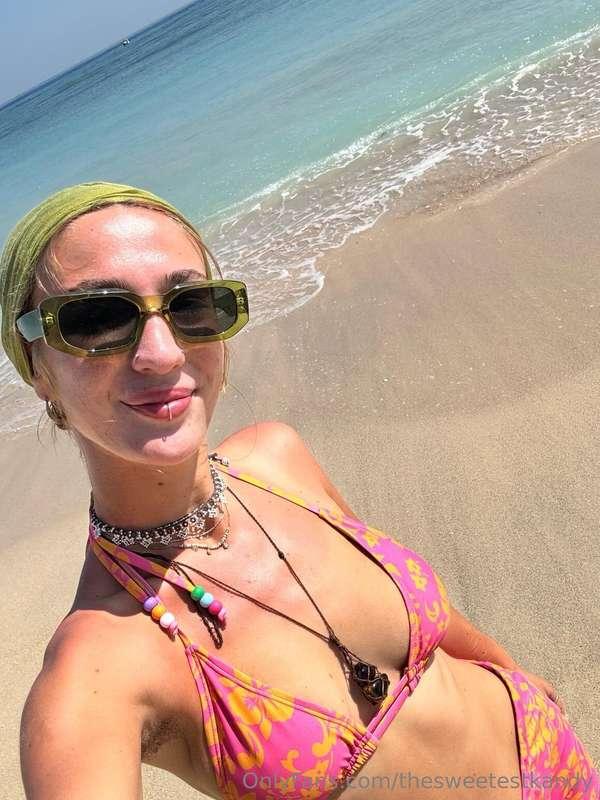 lemme take you to paradise 🌴🌊😎