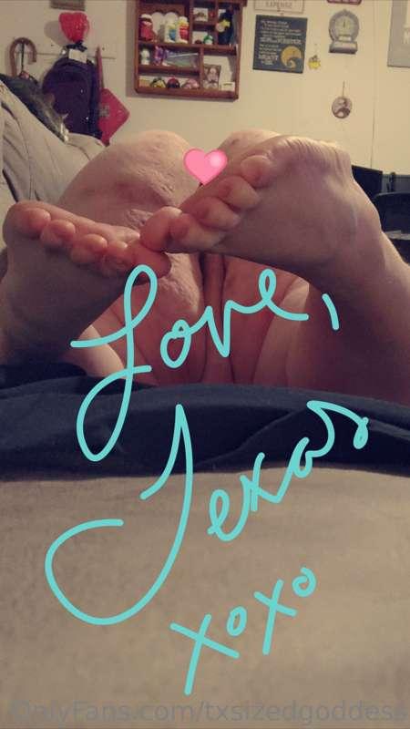 I have not been able to stop rubbing my fat pussy today! It'..