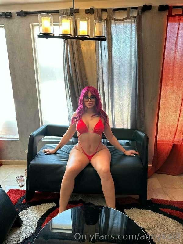 Wanna play a game? Tip me and I’ll send you something hot.