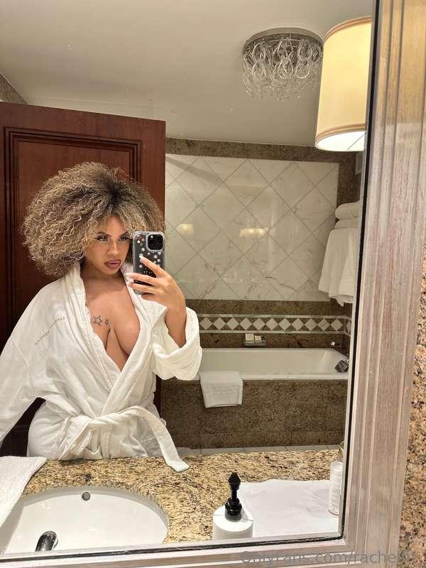 robe life 🤍