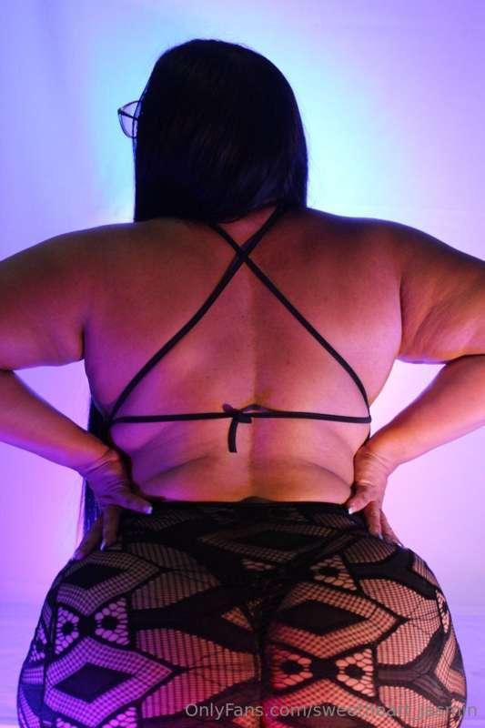 Surely you can handle this big ass?
Latina brunette natural ..