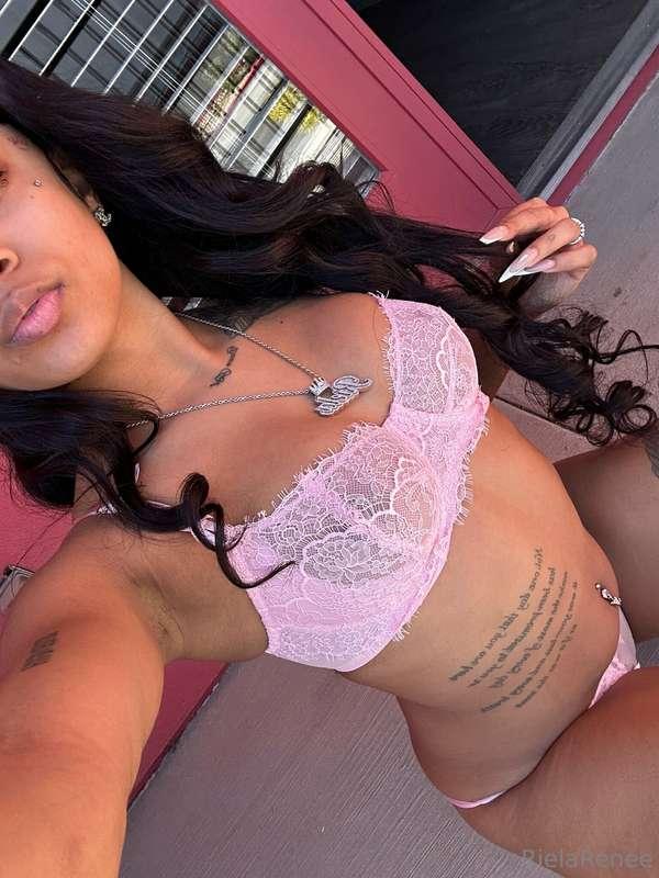 * NEW CONTENT DADDY* Since its HUMP DAY  lets end the week o..