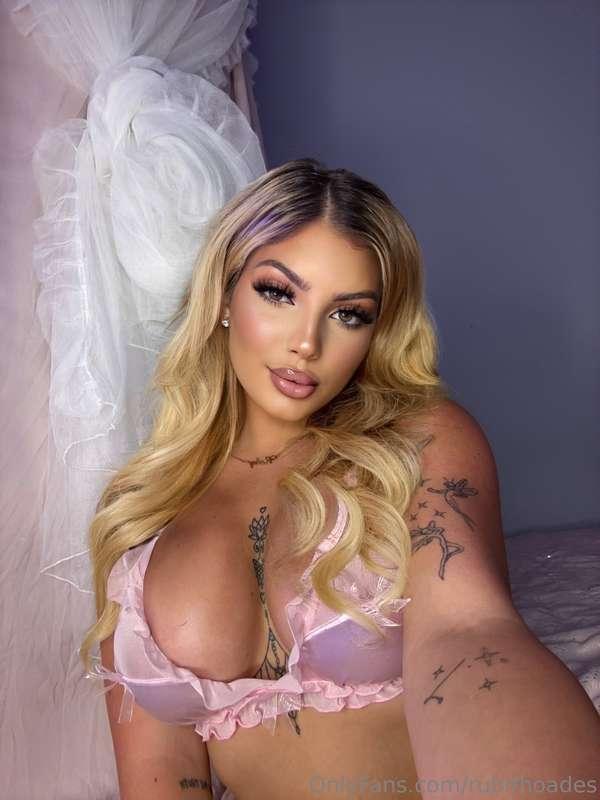 Feeling extra naughty tonight. 😈💦