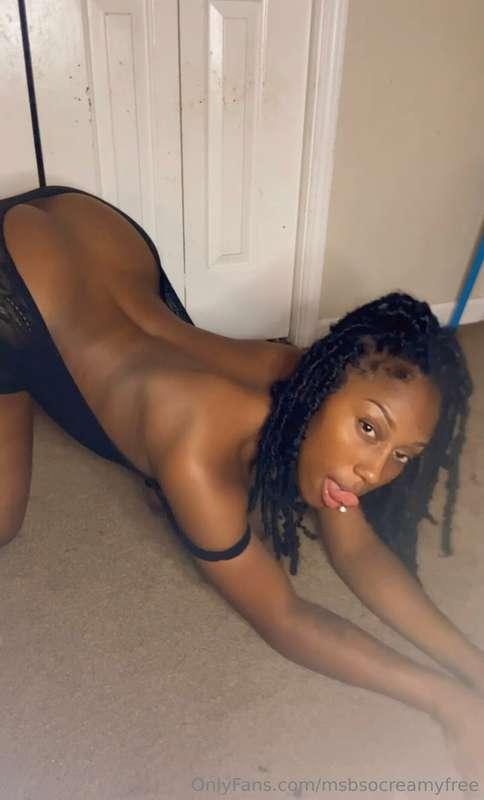 What would you do if i was on your bed like this??🤔💦💦💦
