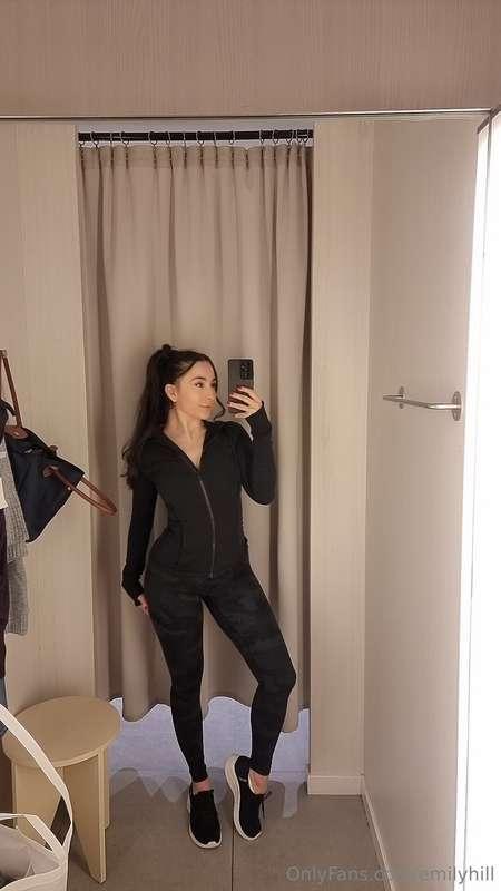 Swipe to undress me in the changing rooms... Ps. Do you like..
