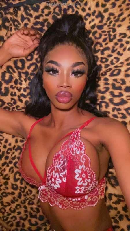 toplesstherapist image #2