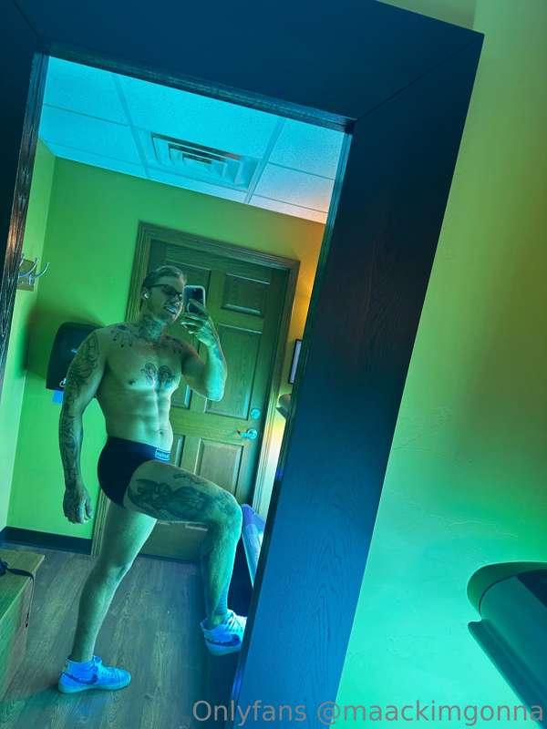 Ya know where to find it 😘

https://onlyfans.com/maackimgonn..