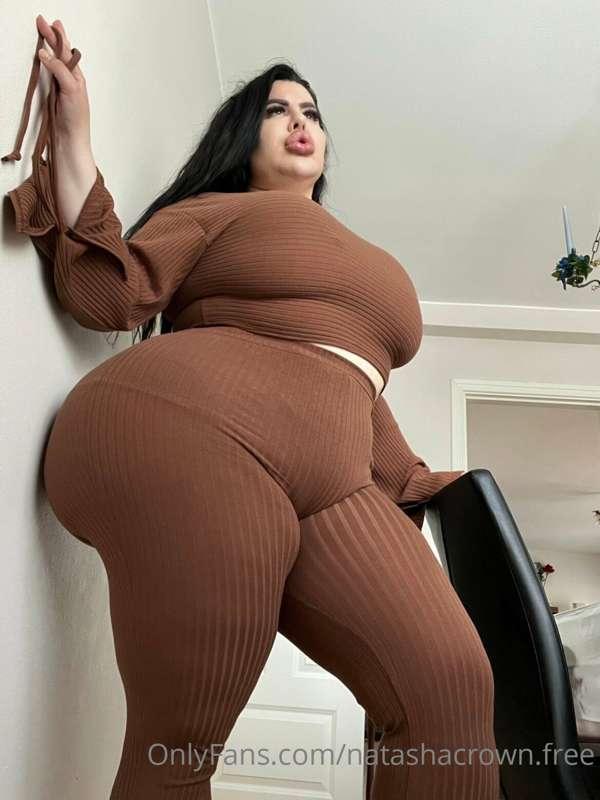natashacrown.free main image