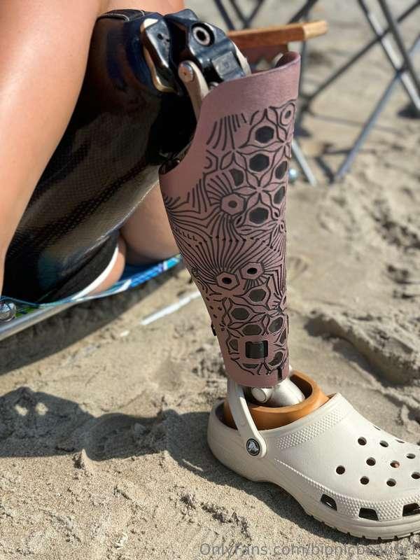 Selling my old leg for 4500.00 dollars usd. I paid 25,000.00..
