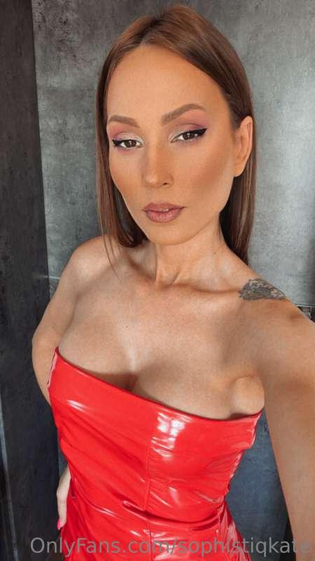 Can I wear red on our date? ❤️🍒