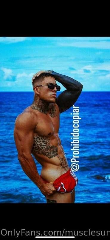 Malestripper with big dick 22x7CM @prohibidocopiar 😈 naked! ..