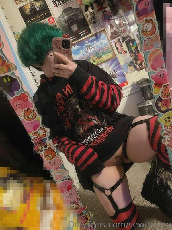 how’s my outfit :3?