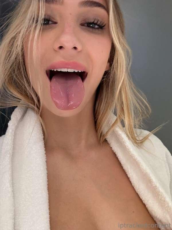 👅