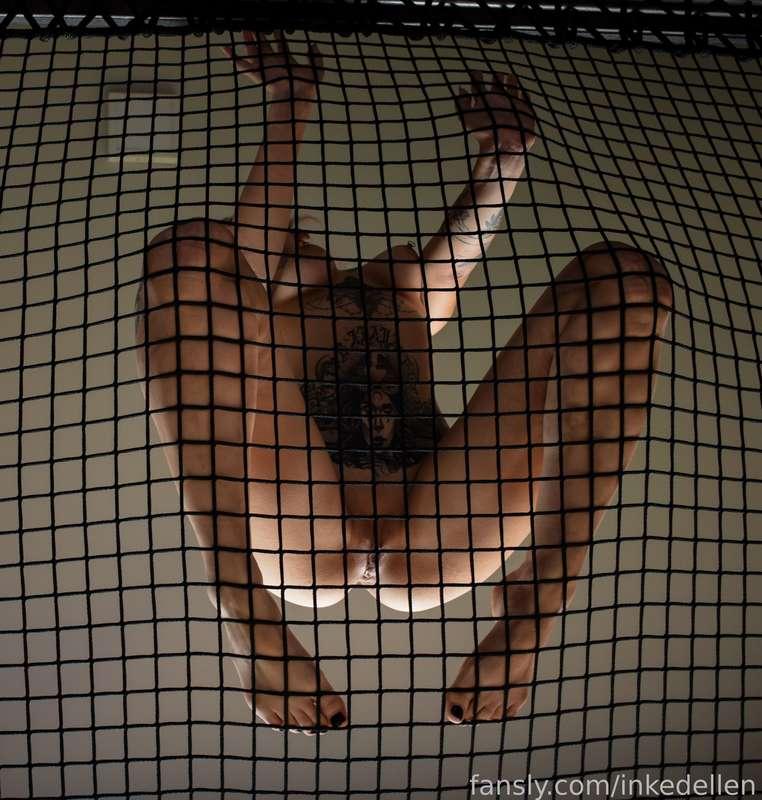 You look up and see this.. wyd?😈