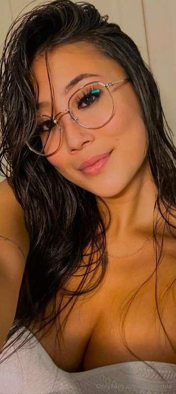 start Sunday with a nice and warm shower😍! all that's missin..
