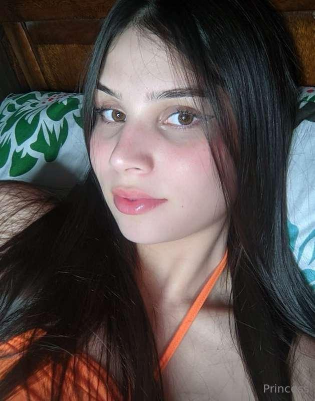 👅 @fiorellabianco @fiorellabianco 👅These sweet lips are eage..