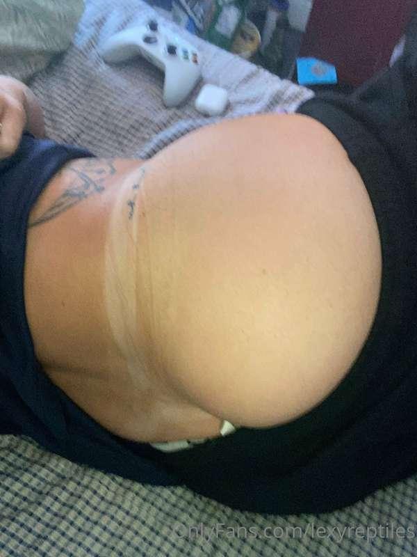 I wonder if I tanned   ?