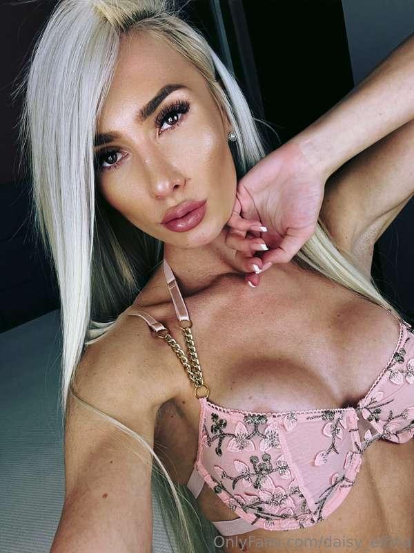 Indulge in fantasies 😍🥵😘😈🔥