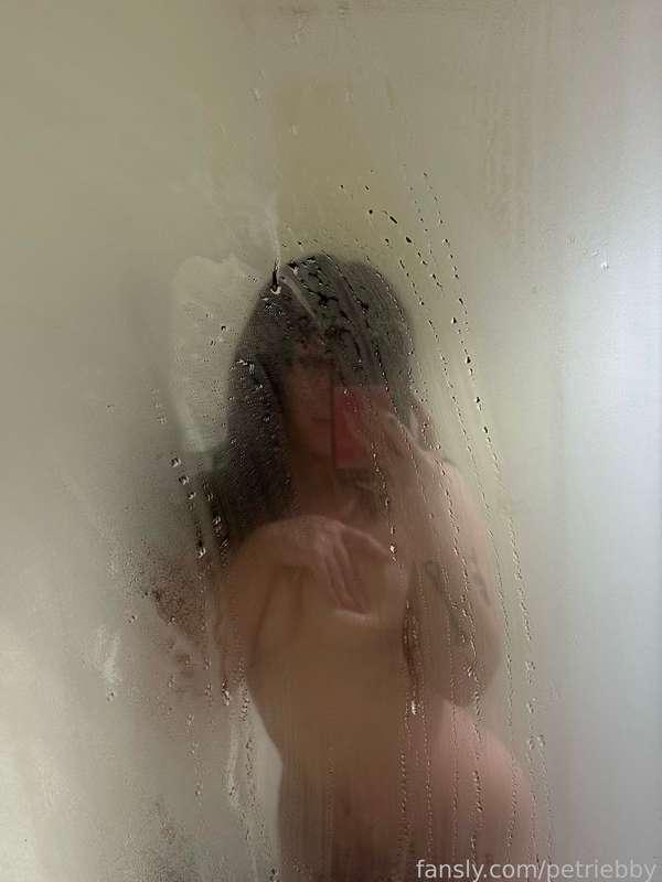 petriebby image #1