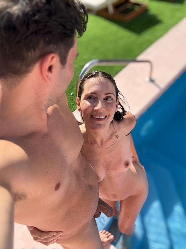 Always naked, always together, always in love 🥰♥️ Happy Frid..