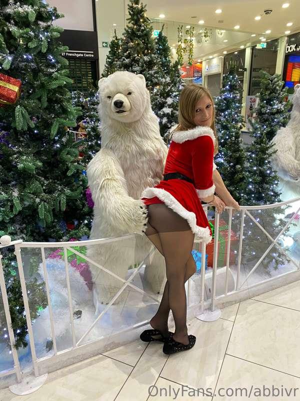 Mr Bear has cum early this Christmas! 😉