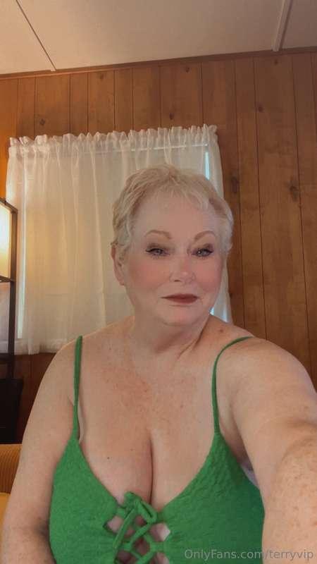 Cum in my DMs right now... And tell me how I can help calmin..
