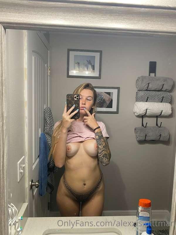 Happy Tuesday babes😘
