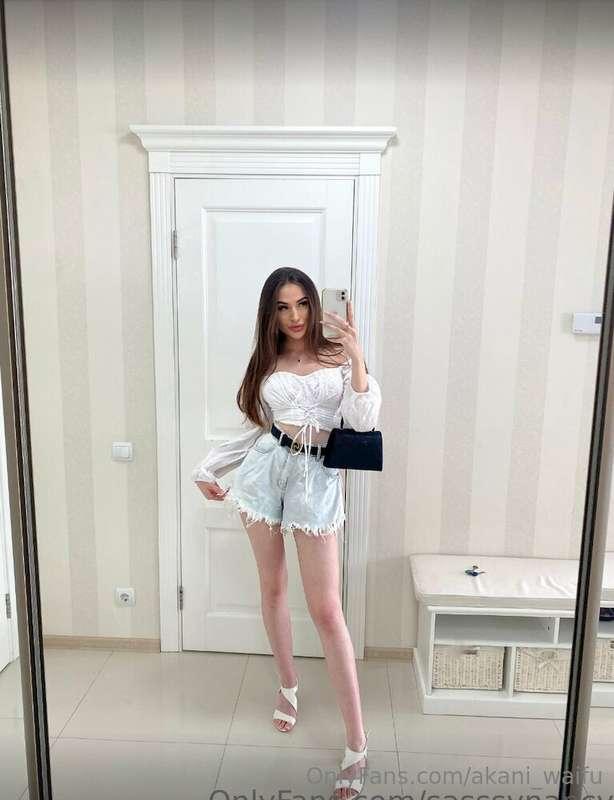 My friend is looking for her daddy @nancyyy_v 🙈💦 This naught..