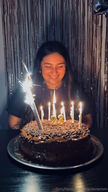 Happy 23rd birthday to me 😍🥳✨