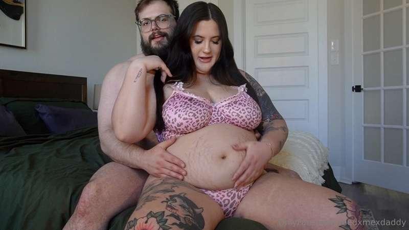 ***Destroying my Body // Feeder Belly Play***
I've been grow..