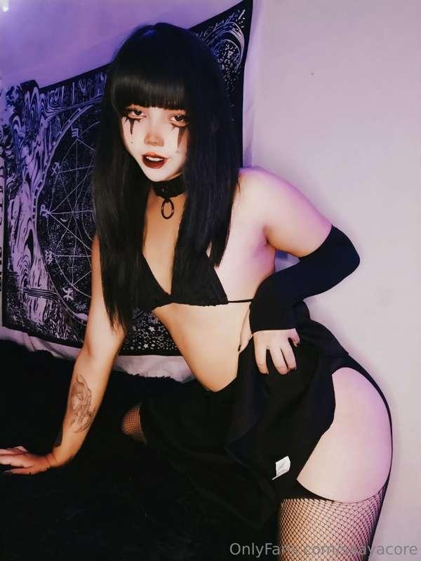 someone asked for a goth girl ~🖤
