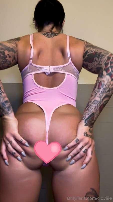 Want to see my asshole? 🤩