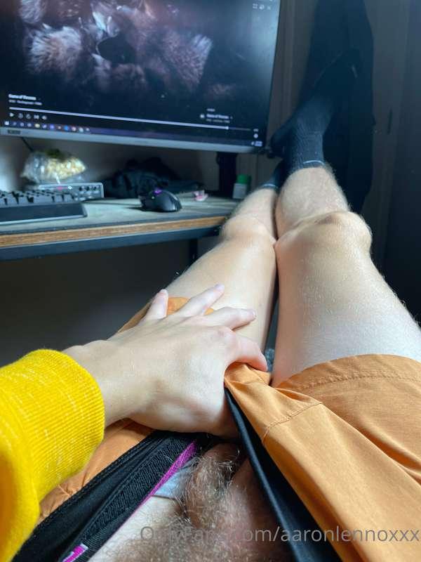 Rewatching game of thrones for the 11th time because they ju..