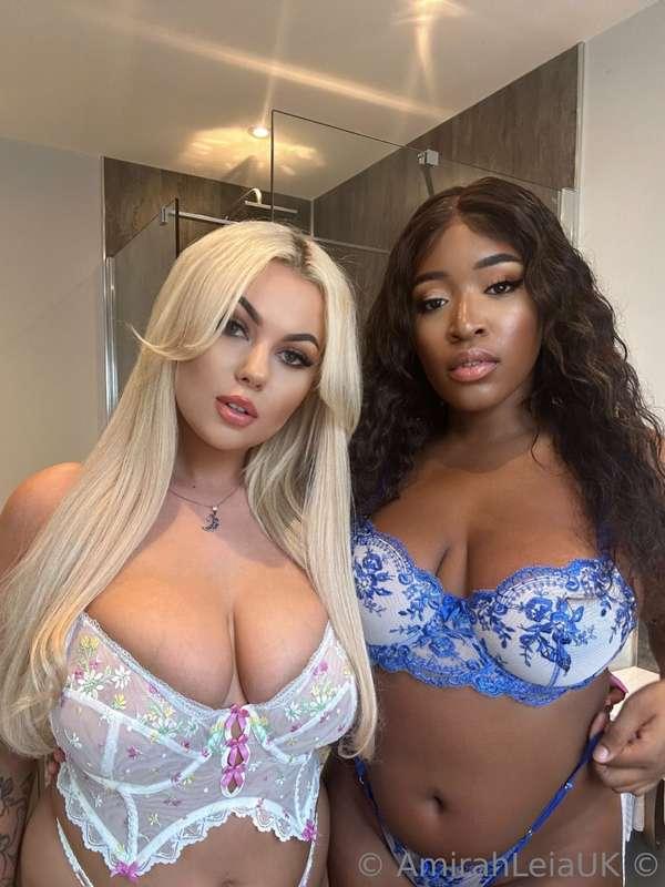 Swipe for titties out