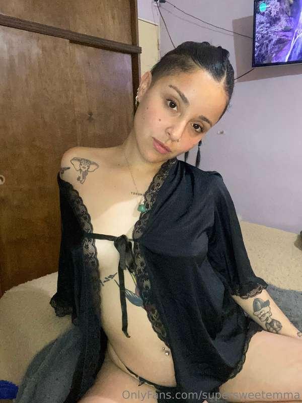 Trying to look all cute and fuckable.😈