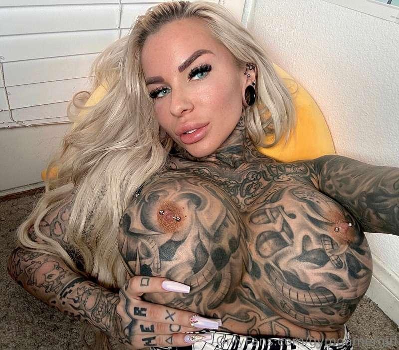 Take out your cock and show me how you want me to stroke it ..