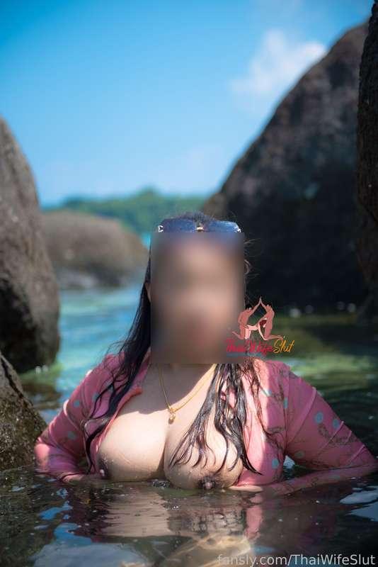 thaiwifeslut image #0