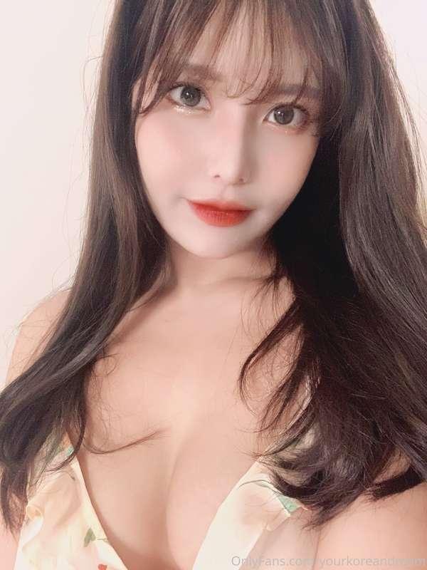 I’m so bored~ can you come and play with me babe 저랑 좀 놀아주떼용🥺
