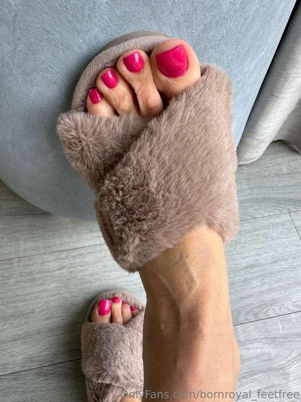 Sniff deep. More @bornroyal_feet 
