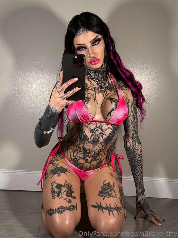i know you wanna see moreee 🫣 @m0rguekitty 