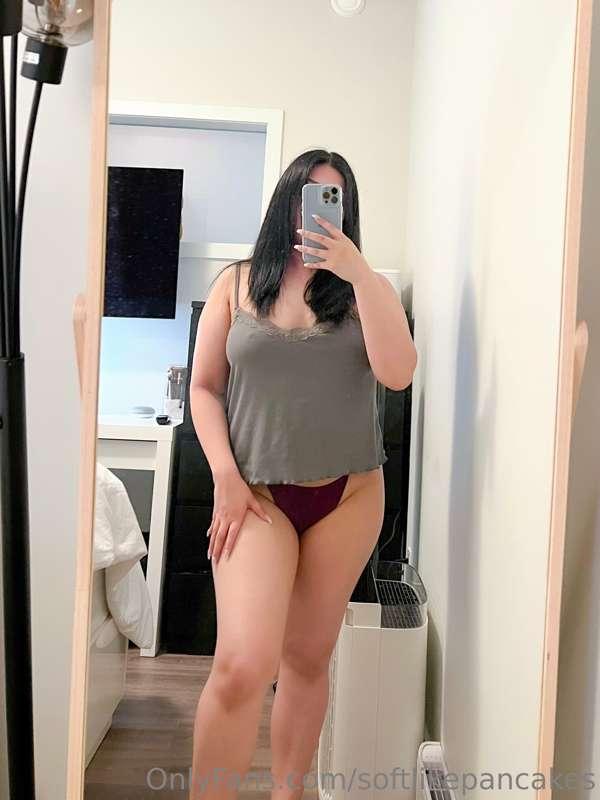 Would you eat my booty after work? 😋